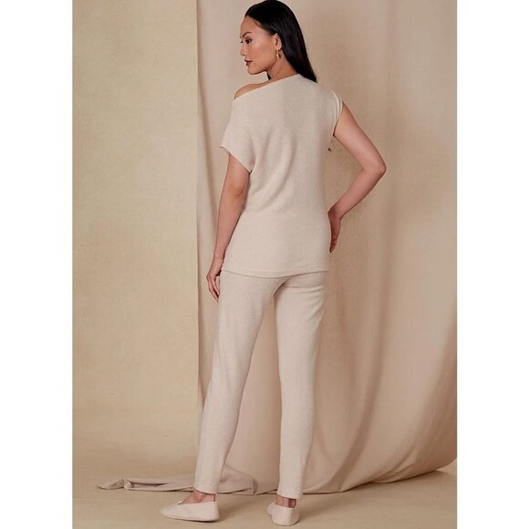 Vogue Sewing Pattern 1835 Top Pants Slippers Misses Size XS-XXL - Picture 8 of 9